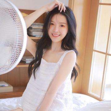 灼灼琉璃夏公益服下载